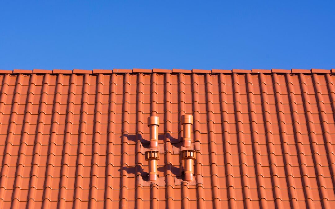 Metal Roofs vs Shingled Roofs – Comparing Warranties and Features